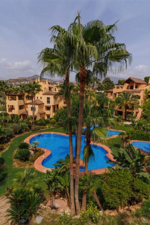 Spacious 3-Bedroom Apartment in Exclusive Gated Urbanisation with 24-Hour Security