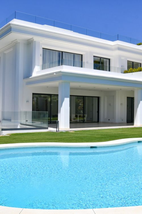 EXCLUSIVE DETACHED VILLAS IN LOMAS DE MARBELLA CLUB