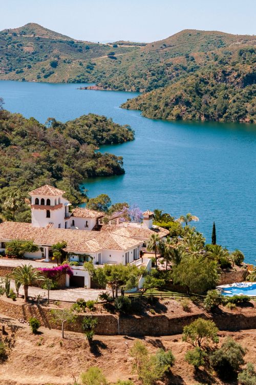 Villa te koop in Istan