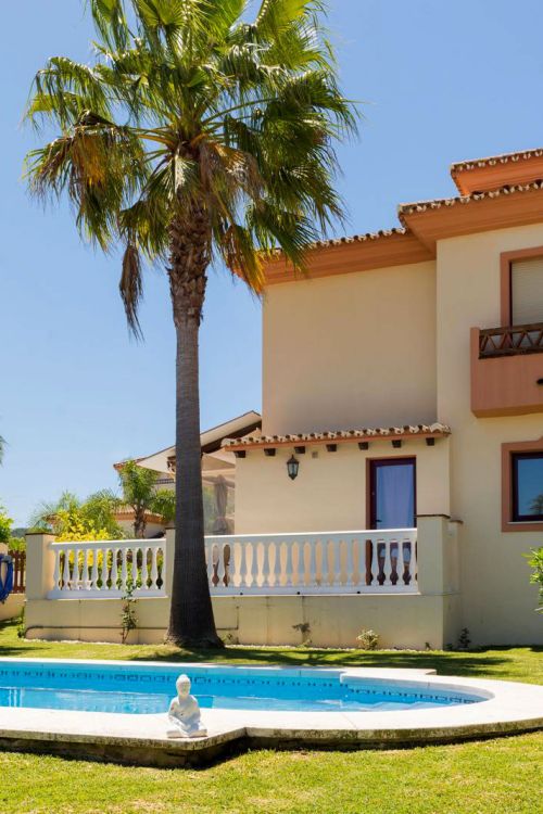 Half Vrijstaande Villa te koop in Coin