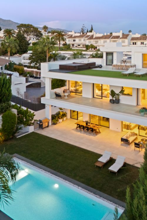Villa te koop in Nueva Andalucia, Marbella
