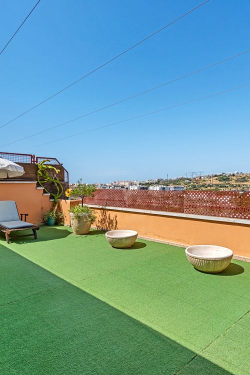 Stunning Penthouse in Estepona Center