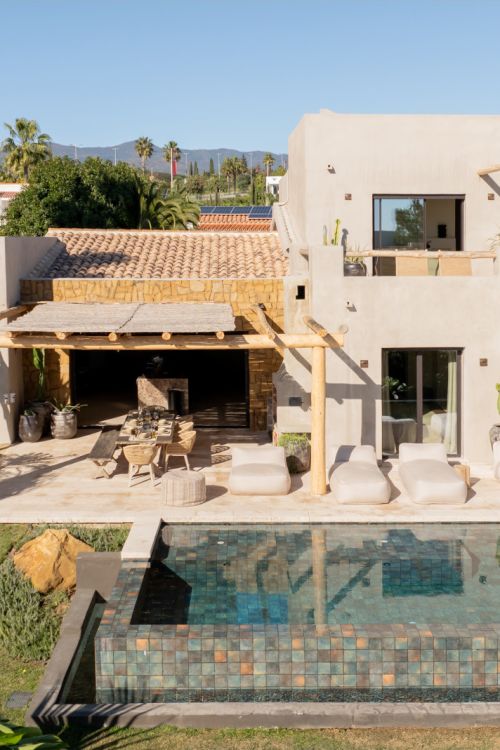 Tropical Modern Beach Villa