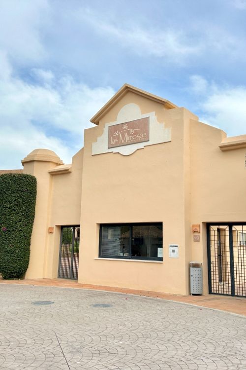 Elegant Two-Bedroom Apartment in Las Mimosas, Marbella - Puerto Banus