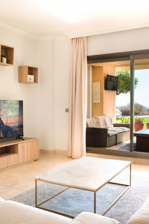 Beautiful Ground Floor Corner Apartment in Hacienda de Señorío de Cifuentes