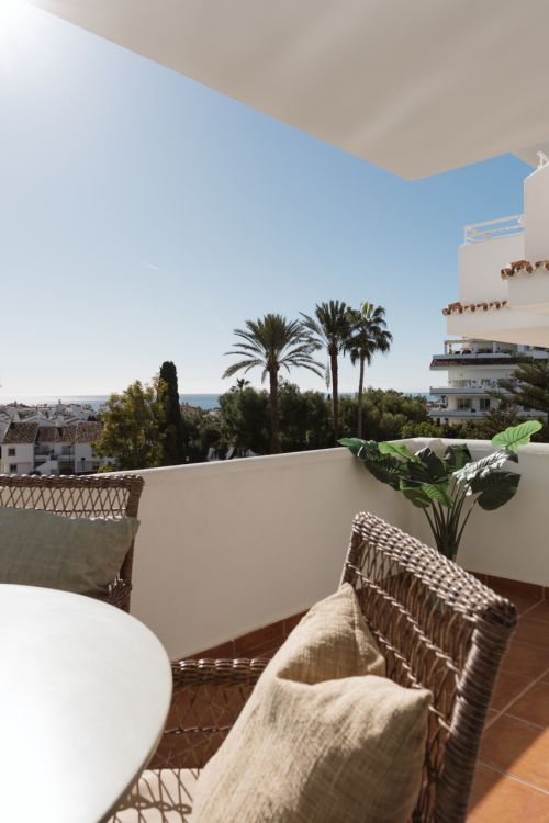 Sea view apartment on prime location