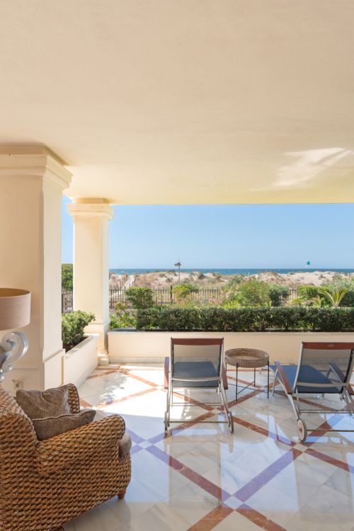 Monteros Playa - frontline beach luxury apartment