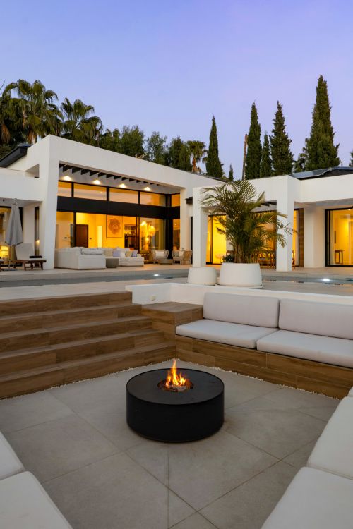 Villa en venta en Los Naranjos, Nueva Andalucia