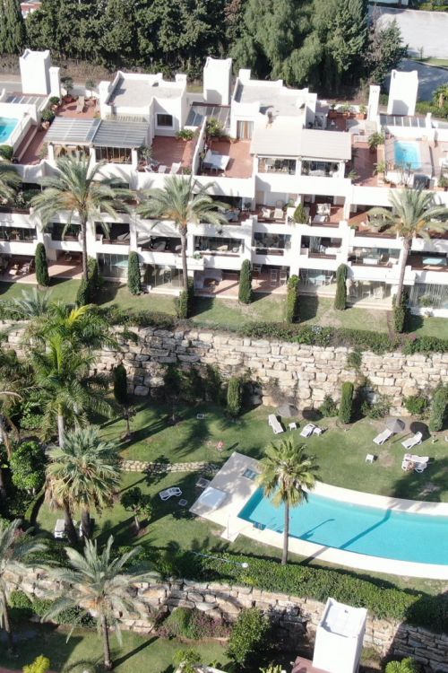 Exclusive Apartment with Panoramic Sea, La Concha Mountain, and New Golden Mile Views