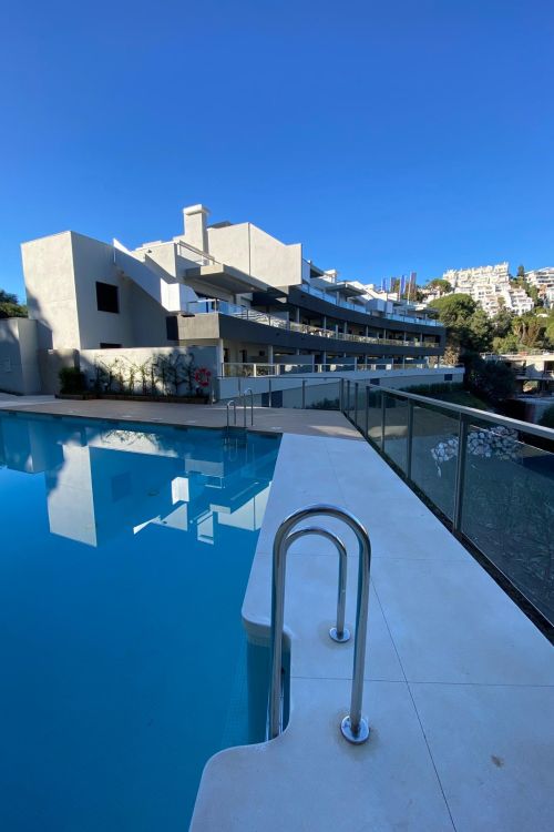 Elegant three bedroom, apartment located in a gated community of La Quinta Golf, Benahavis