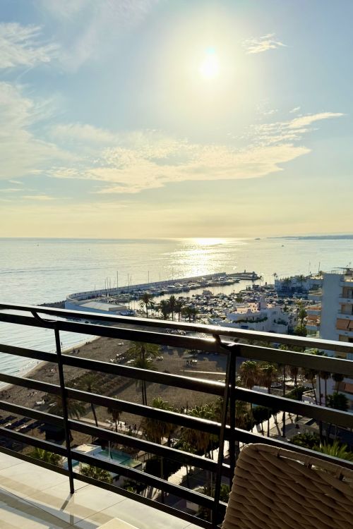 Beachfront apartment in the heart of Marbella