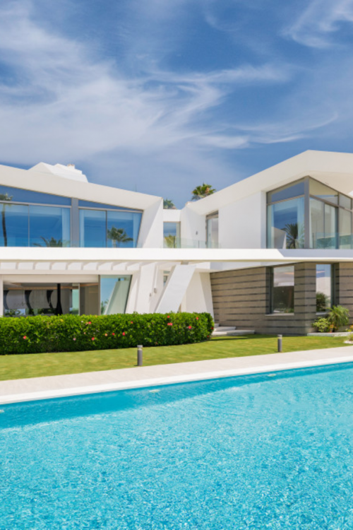 Villa for sale in Los Monteros Playa, Marbella East