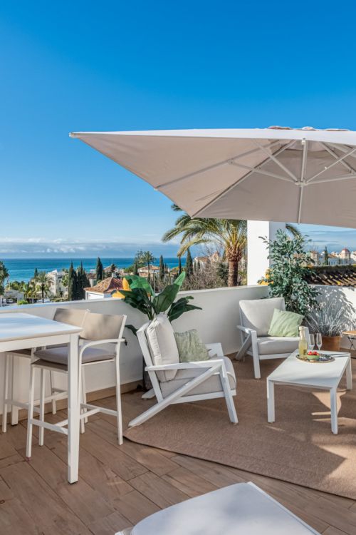 Elegante adosado de estilo escandinavo con vistas al mar cerca de la playa