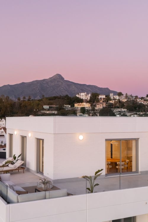 Exclusive True Penthouse in La Campana with 4 Bedrooms.