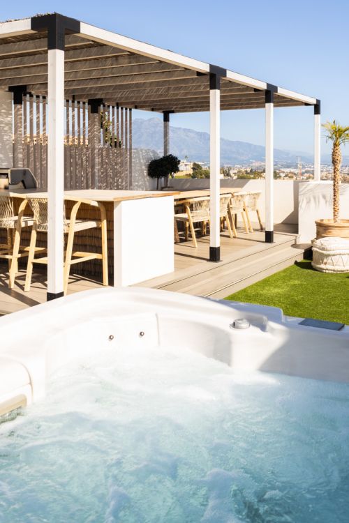 Penthouse te koop in El Paraiso, Estepona Oost