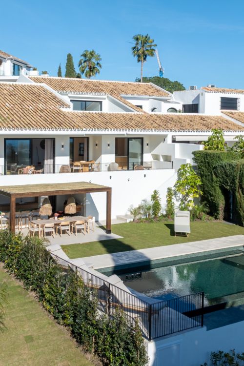 Half Vrijstaande woning te koop in Altos del Paraiso, Benahavis