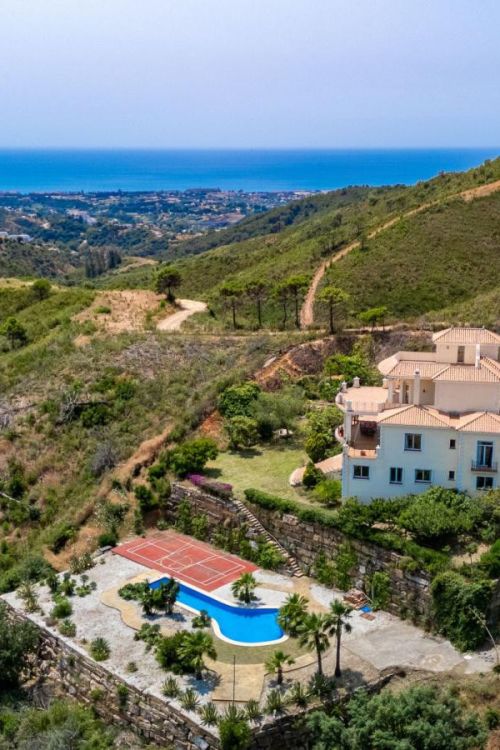 Villa te koop in Estepona