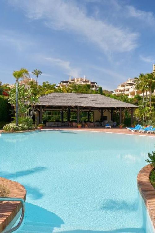 Ground Floor Apartment for sale in Los Capanes del Golf, Benahavis