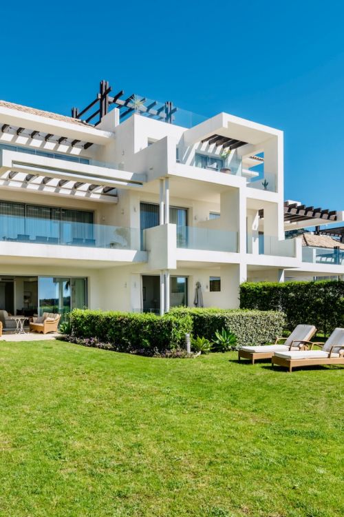 Excepcional Dúplex de 3 Dormitorios con Jardín Privado y Vistas Panorámicas