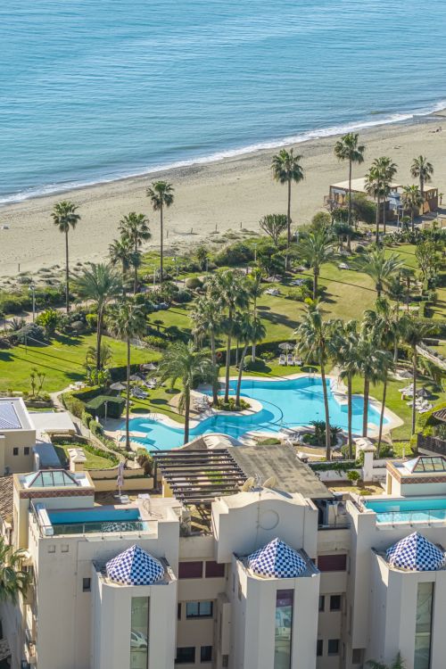 Frontline Beach Apartment in Costalita del Mar
