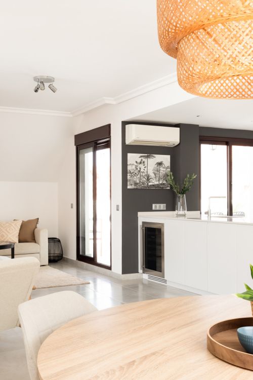 Descubre este impresionante ático dúplex en el corazón de Nueva Andalucía