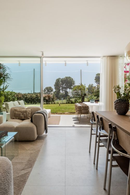 Elegant Apartment in Aloha, Nueva Andalucía