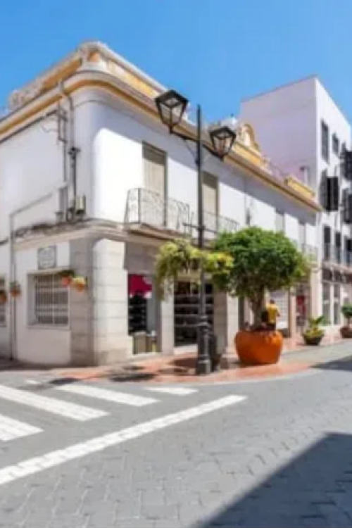 Building for sale in Estepona Centre, Estepona Town