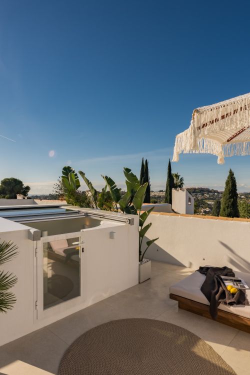 Town House for sale in Altos de Aloha, Nueva Andalucia