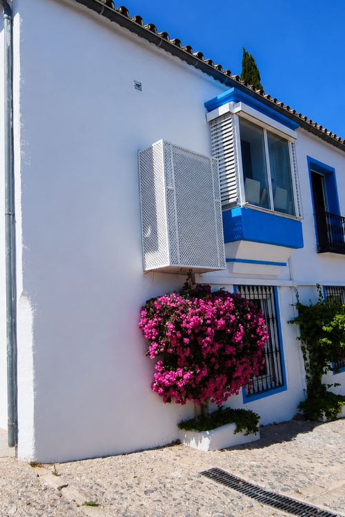 Encantadora casa adosada con vistas panorámicas al mar en La Heredia, Benahavís