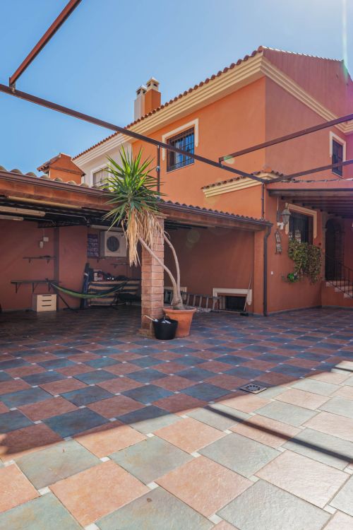 Spectacular semi-detached house in Puerto de La Torre