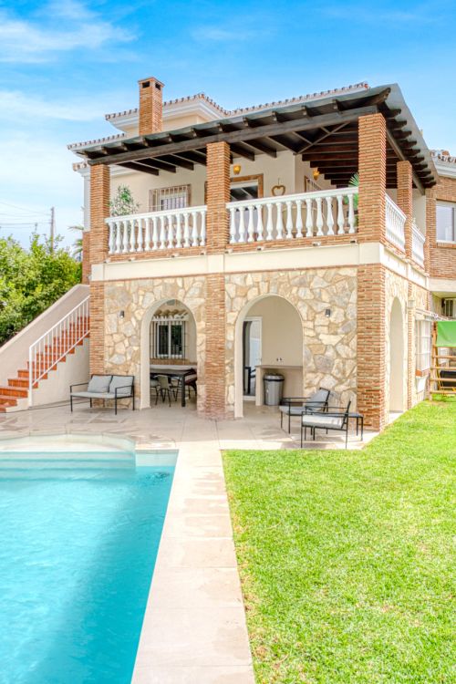 Recently reformed, stunning  six bedroom villa in Mijas, with private pool