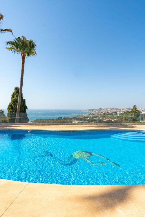 FANTASTIC VILLA 20 MINUTES FROM MARBELLA