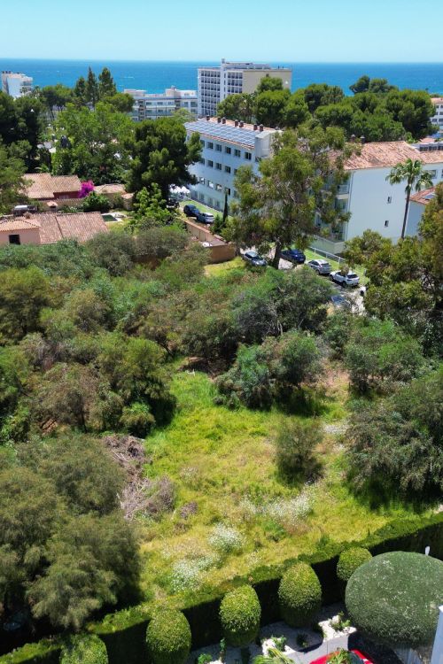 Perceel te koop in Estepona Oost
