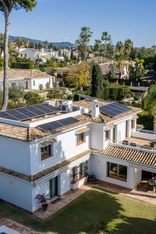 Villa en venta en Los Monteros Playa, Marbella Este