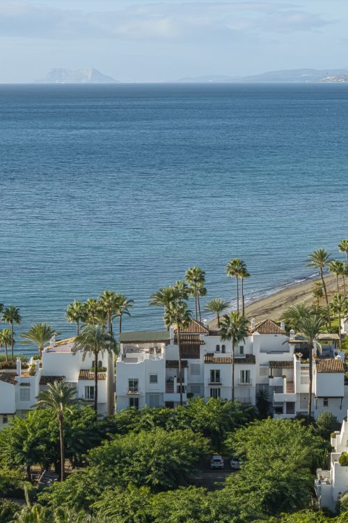 Ground Floor Apartment for sale in Alcazaba Beach, Estepona East
