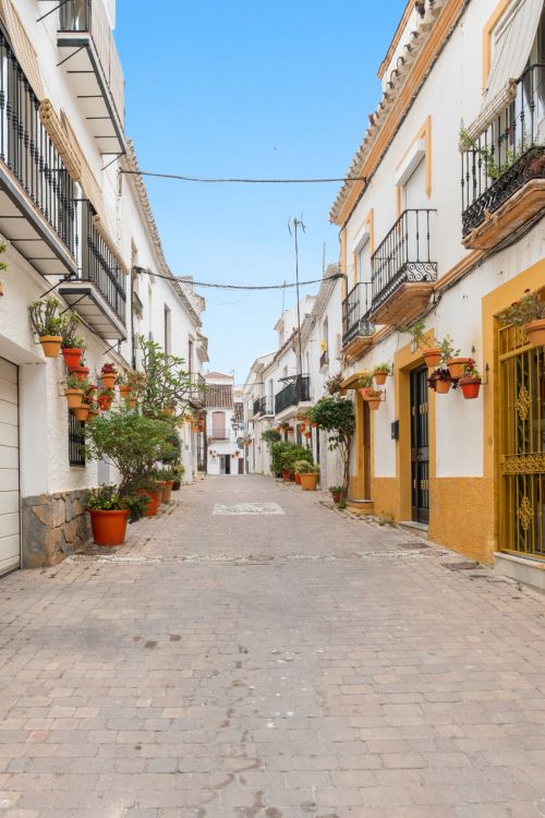 Casa de Pueblo Totalmente Reformada en el Corazón del Casco Histórico de Estepona