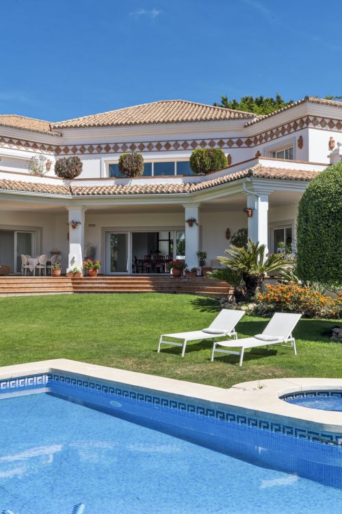 Villa en venta en Paraiso Alto, Benahavis