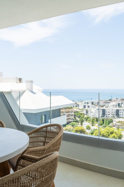 Apartamento moderno de 3 dormitorios con vistas al mar – Higuerón West, Fuengirola