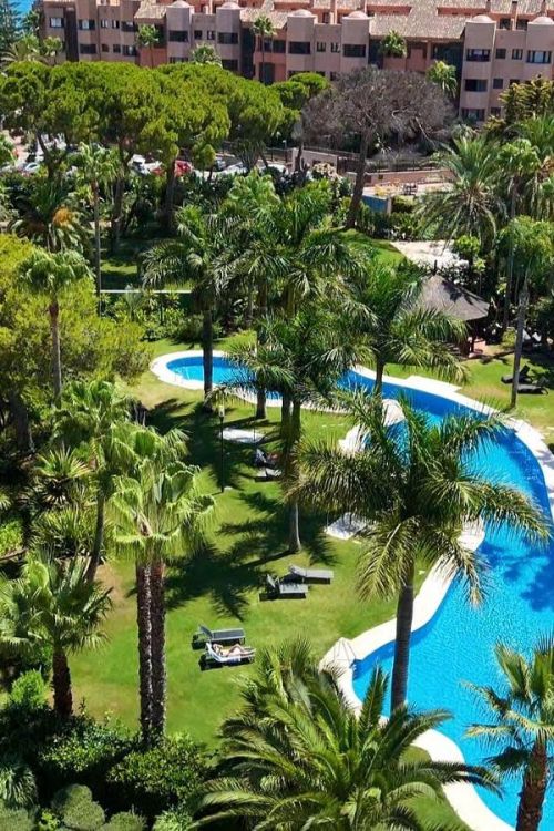 Exclusief appartement aan het strand in Las Mimosas, op loopafstand van Puerto Banús & Mistral Beach