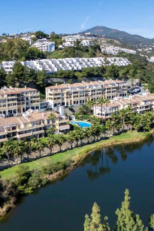 Apartment for sale in La Quinta, Benahavis