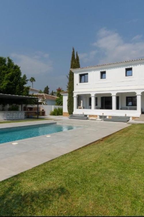 Villa en venta en Las Brisas, Nueva Andalucia