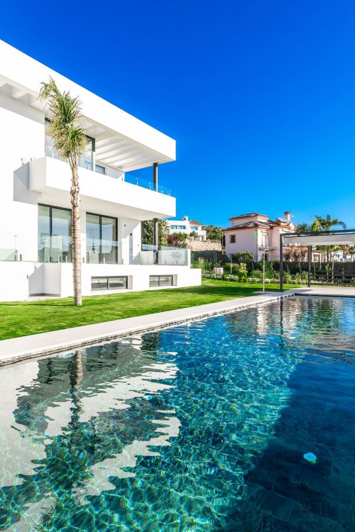 Villa en venta en Paraiso Alto, Benahavis