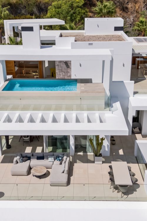 Panoramic Penthouse with Large Terrace and Sea Views for Sale in Palo Alto, Marbella