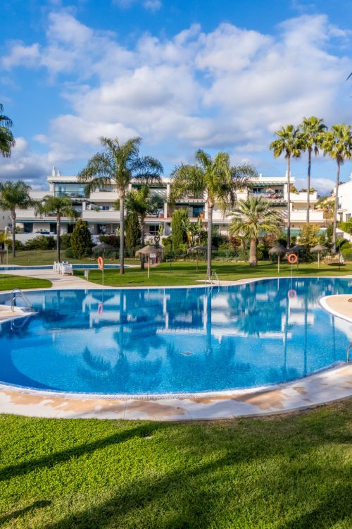 Apartamento Planta Baja en venta en Guadaiza, Nueva Andalucia
