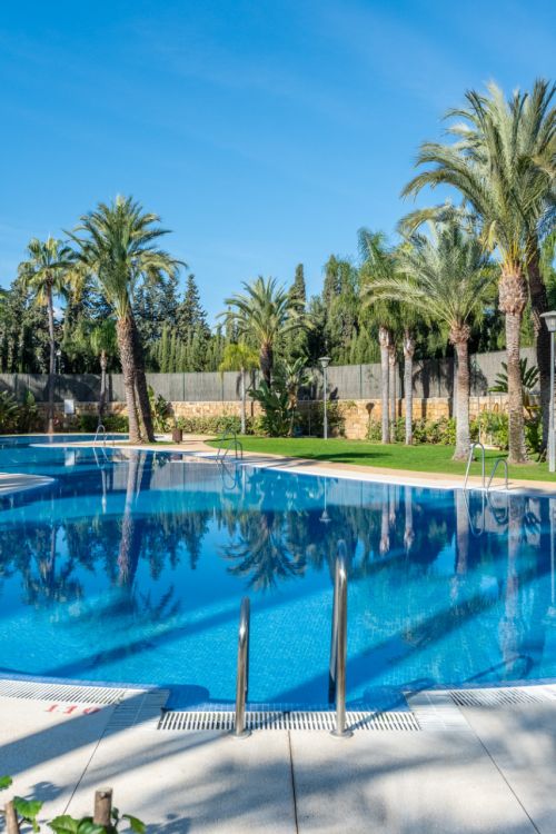 Apartamento en planta baja en La Medina de Banús