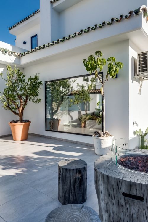 Villa for sale in Rodeo Alto, Nueva Andalucia