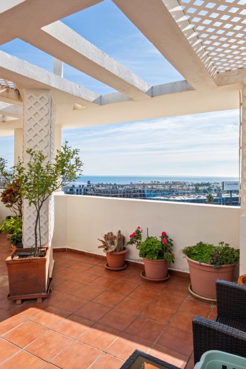 Amazing Penthouse with Open Panoramic Views on San Pedro Boulevard!
