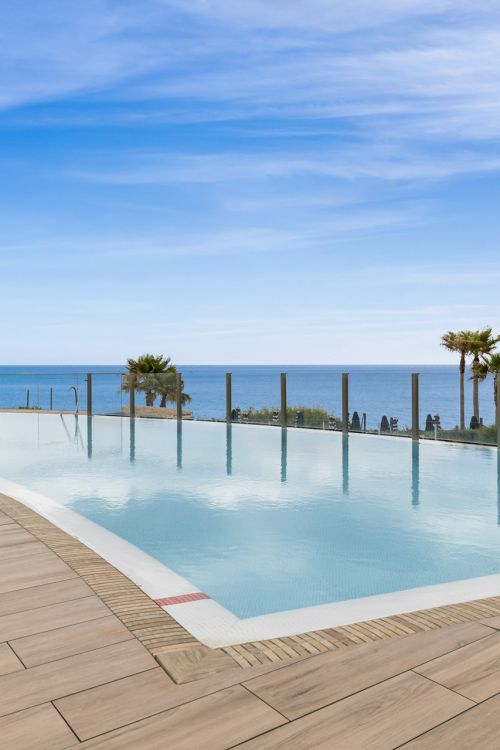 Apartamento Planta Baja en venta en The Edge, Estepona Oeste