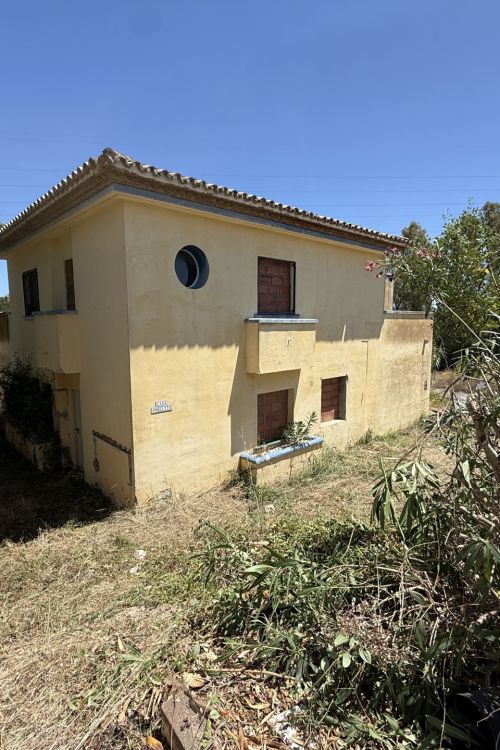 Una oportunidad única de adquirir una villa en primera línea de golf