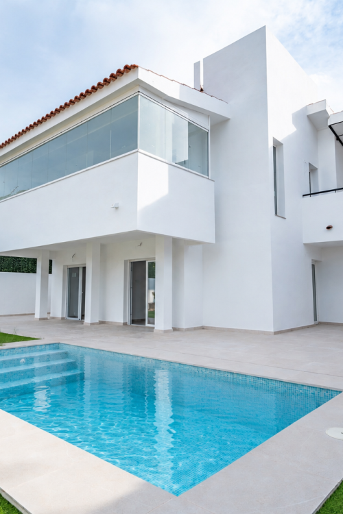 Villa de obra nueva con vistas bonitas en Mijas Pueblo
